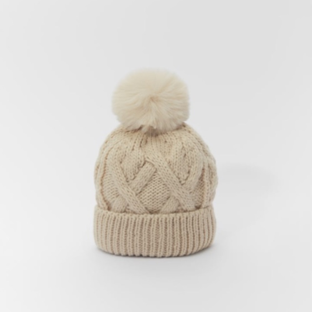 NWT Zara Size 6-9Y knit hat toque with pompom